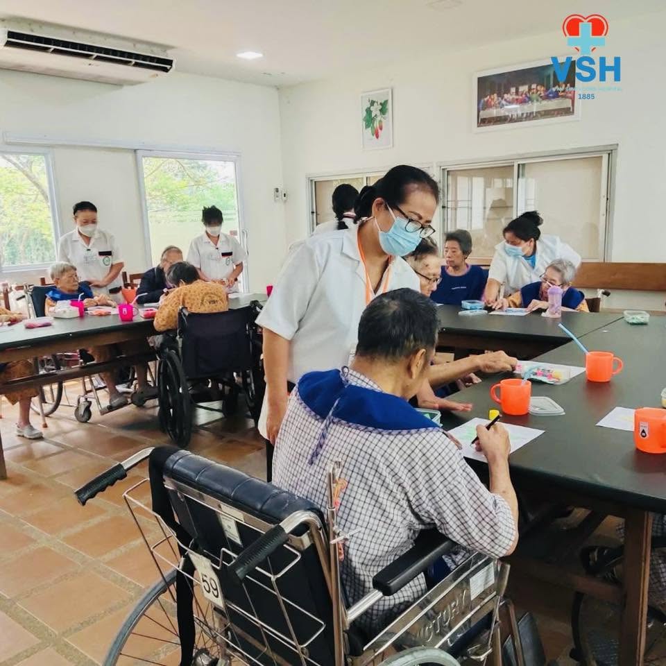 ดูแลใกล้ชิดตลอด 24 ชั่วโมง